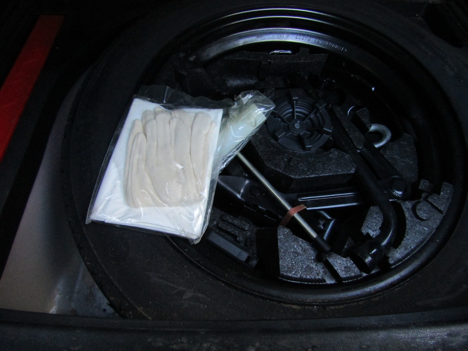 Used Volvo V40 2014 for sale - 77198095: Photo 36