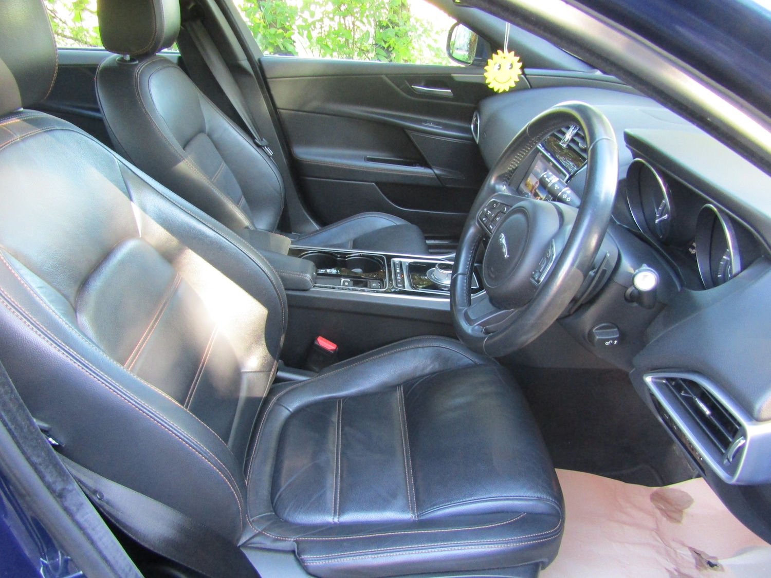 Used Jaguar XE 2015 for sale - 76312193: Photo 8