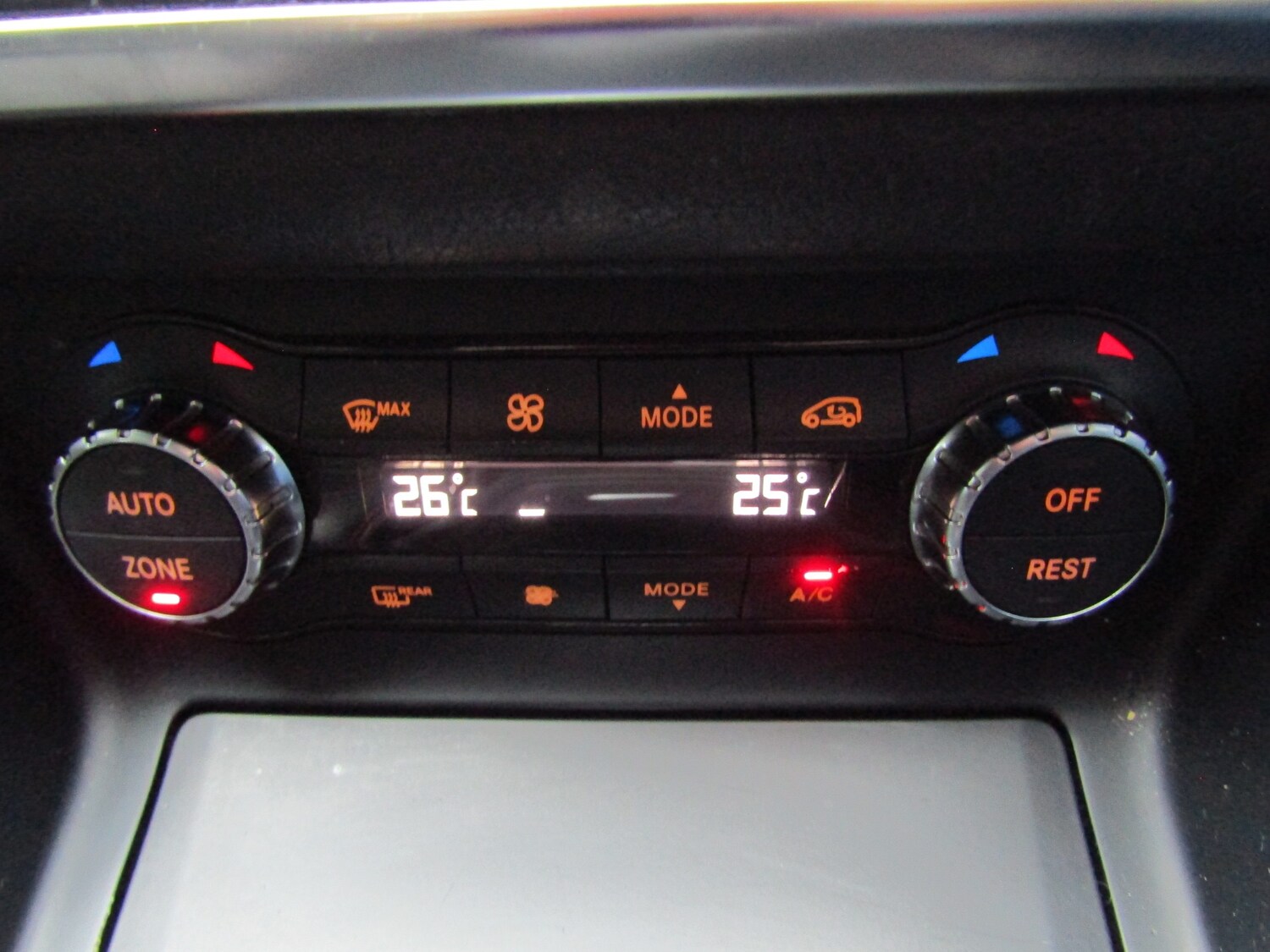 Used Mercedes-Benz CLA 2015 for sale - 77570148: Photo 32