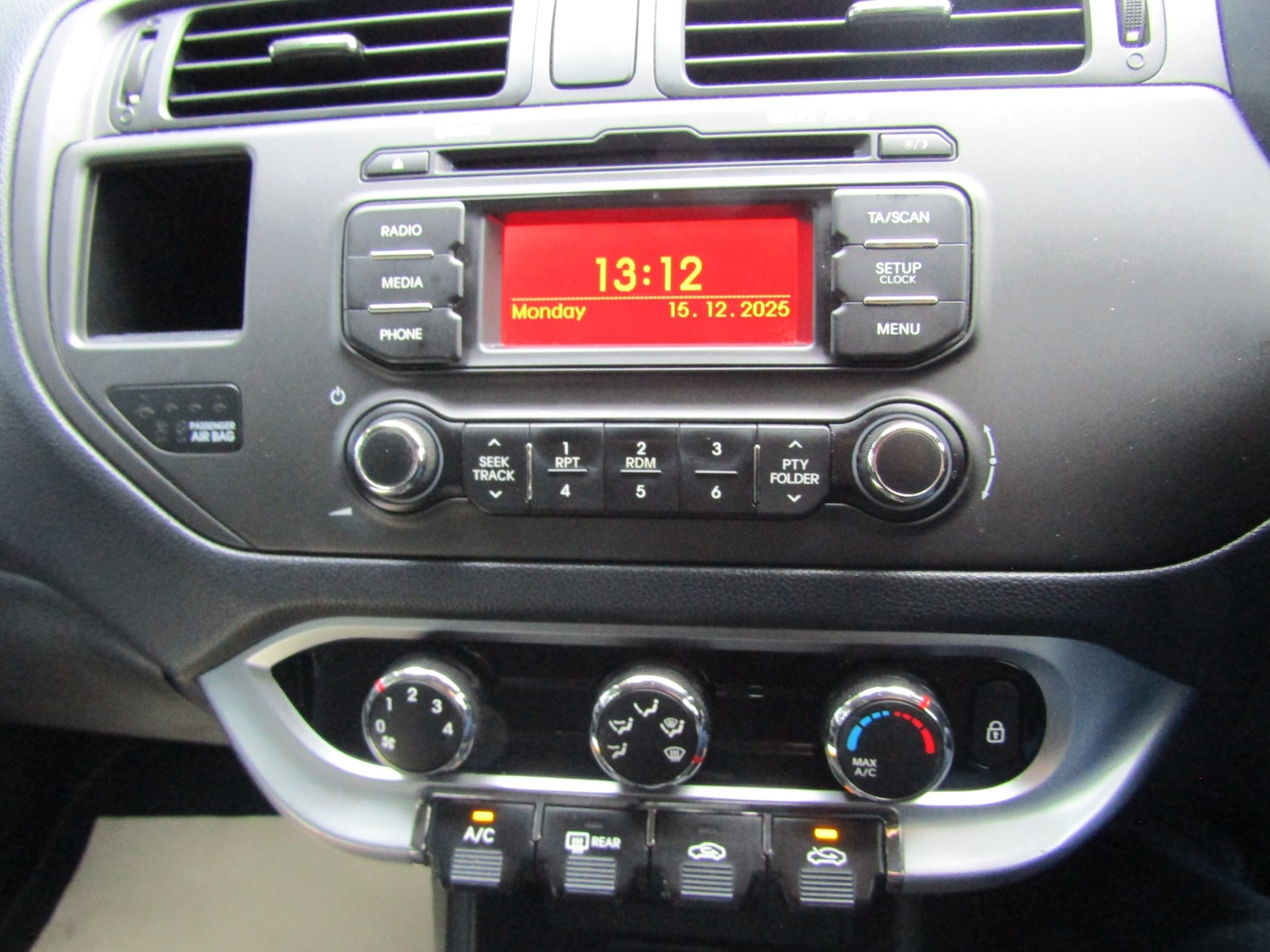 Used Kia Rio 2014 for sale - 76859388: Photo 21