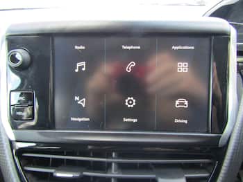Used Peugeot 2008 2019 for sale - 79683370: Photo