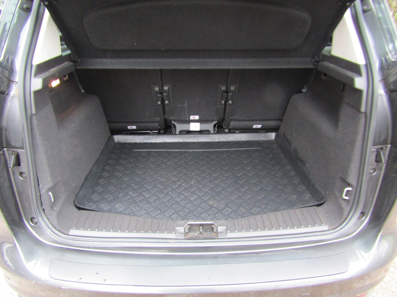 Used Ford C-Max 2018 for sale - 77616465: Photo 17