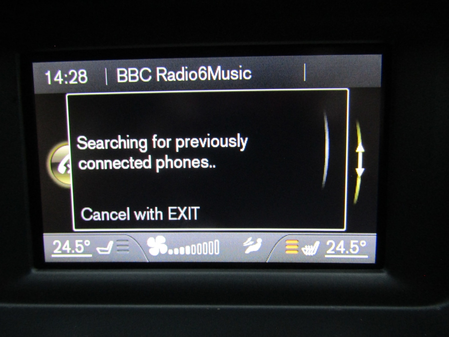 Used Volvo V40 2015 for sale - 76613523: Photo 14