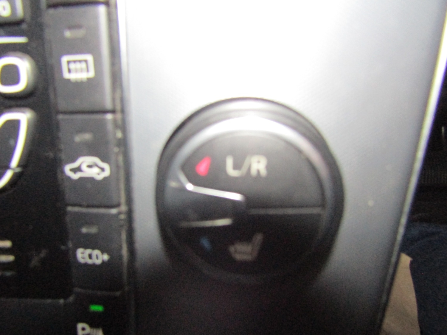 Used Volvo V40 2016 for sale - 76383419: Photo 27