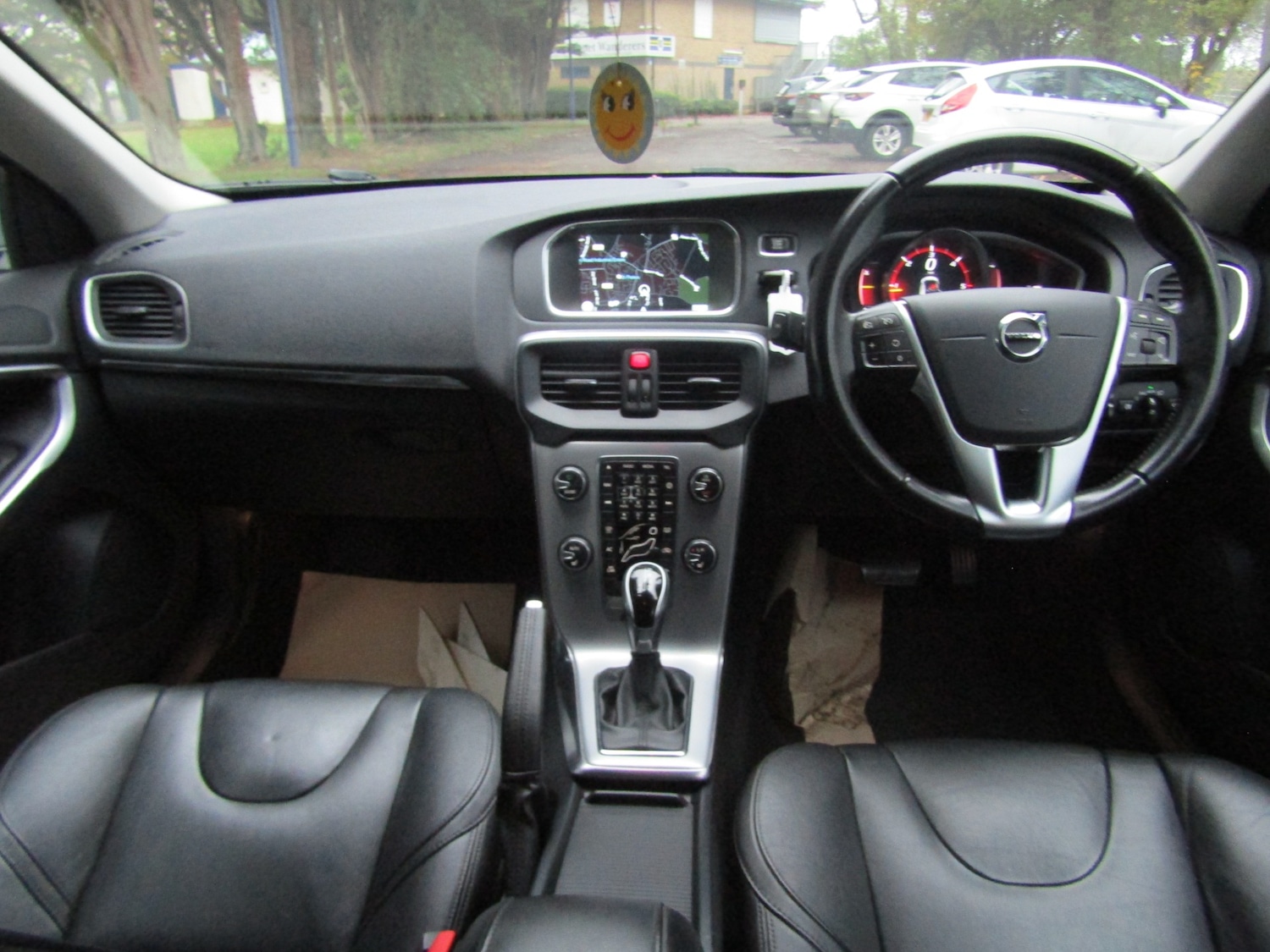 Used Volvo V40 2016 for sale - 76383419: Photo 6