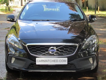 Used Volvo V40 2015 for sale - 75890737: Photo