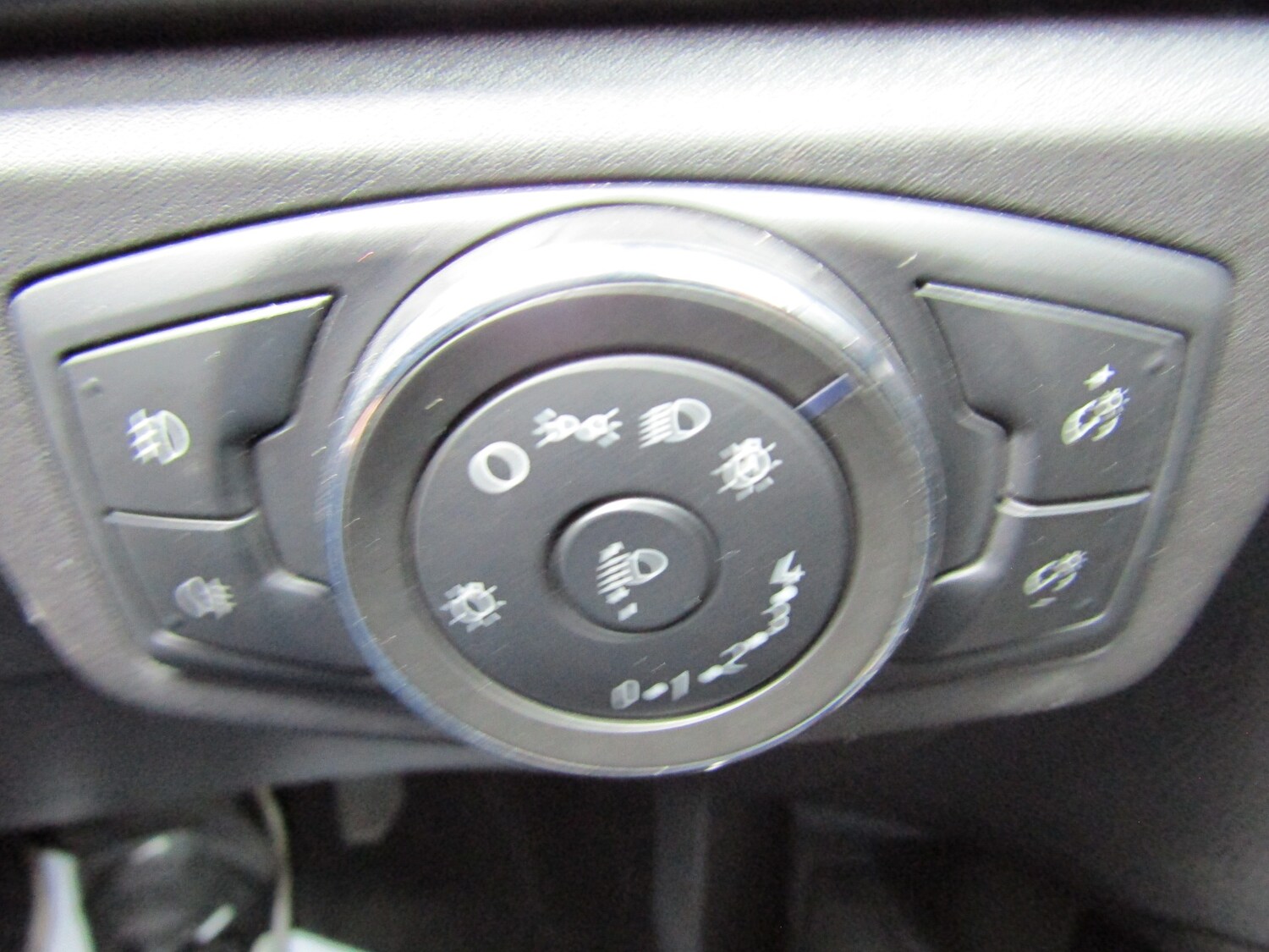 Used Ford Mondeo 2015 for sale - 76403301: Photo 26