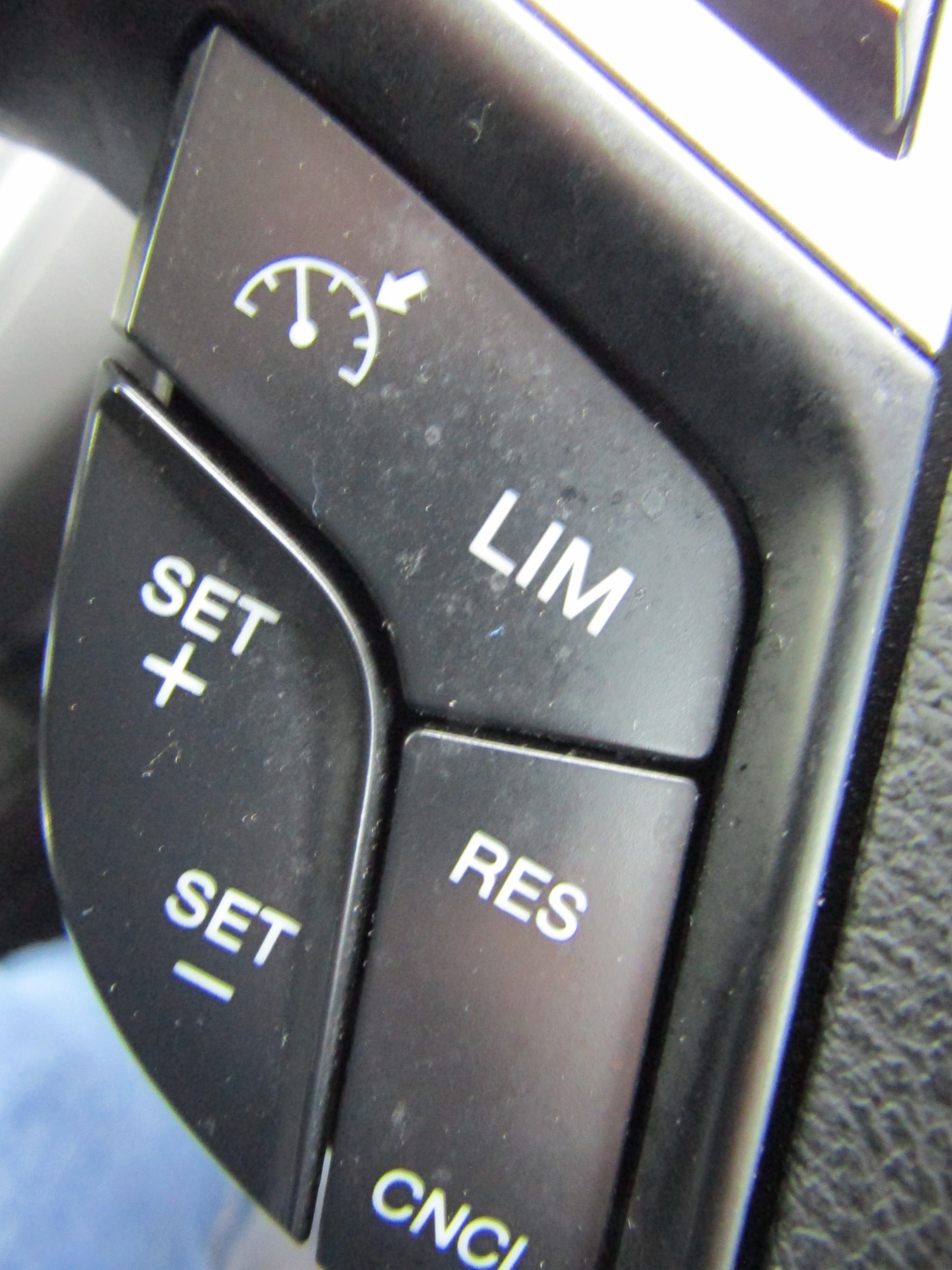 Used Ford Mondeo 2015 for sale - 76403301: Photo 28