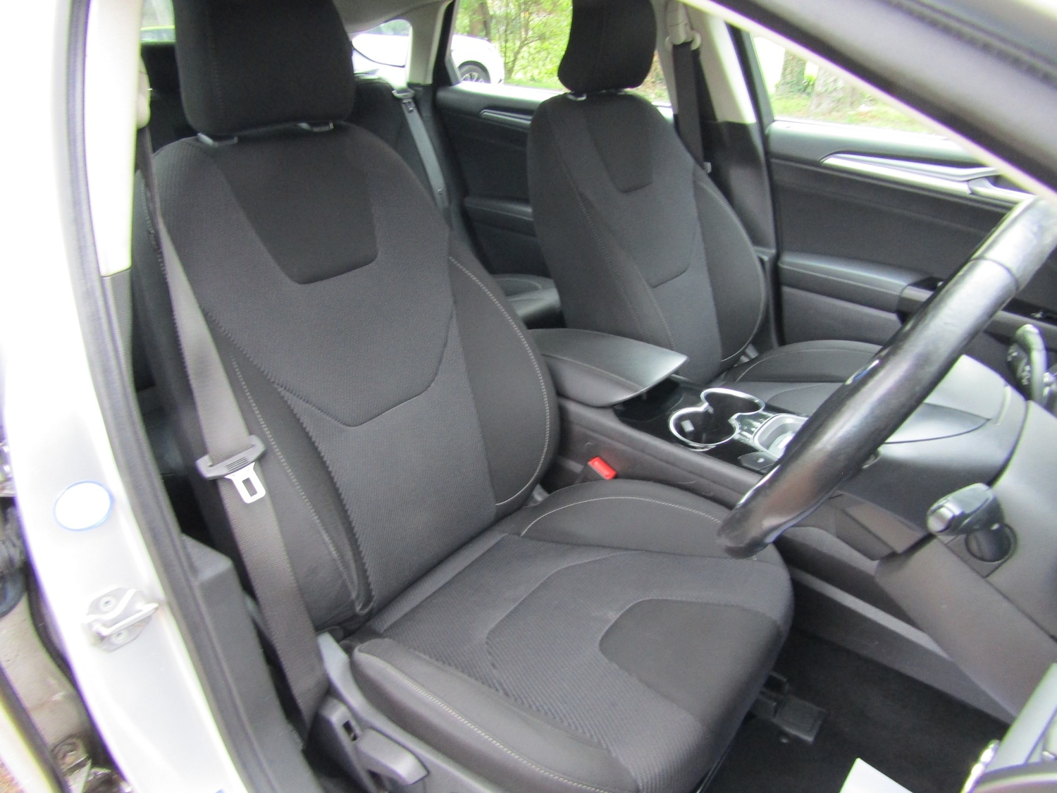 Used Ford Mondeo 2015 for sale - 76403301: Photo 8