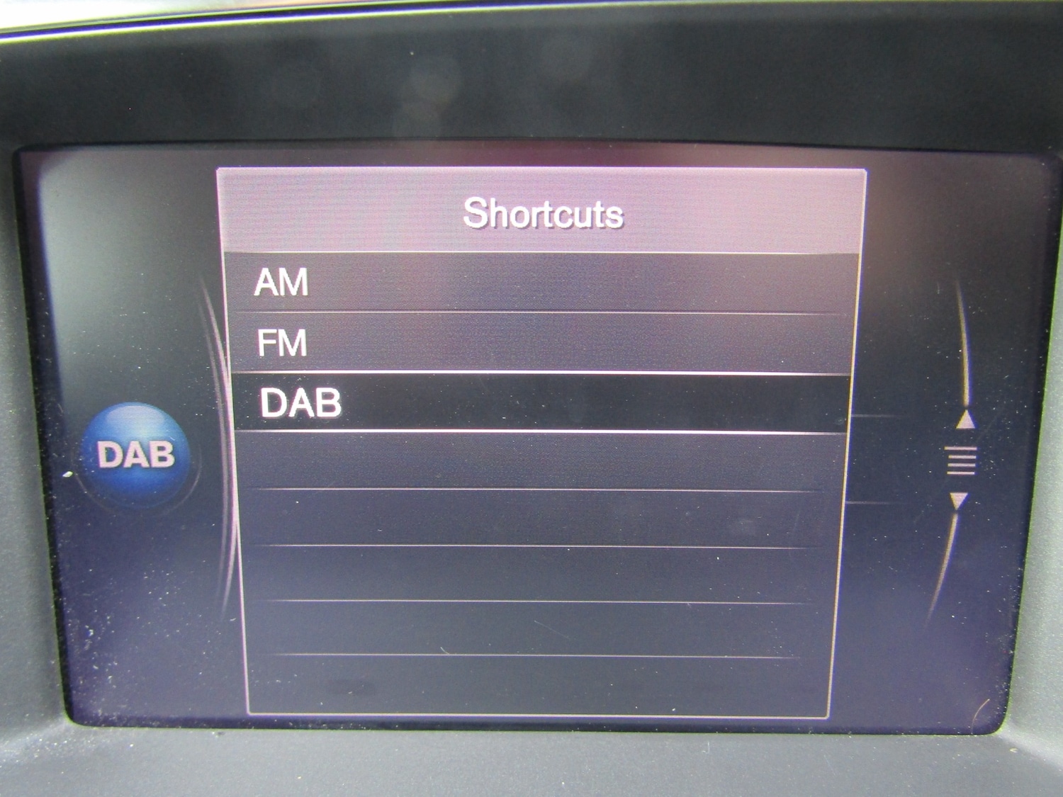 Used Volvo V40 2019 for sale - 76196243: Photo 18