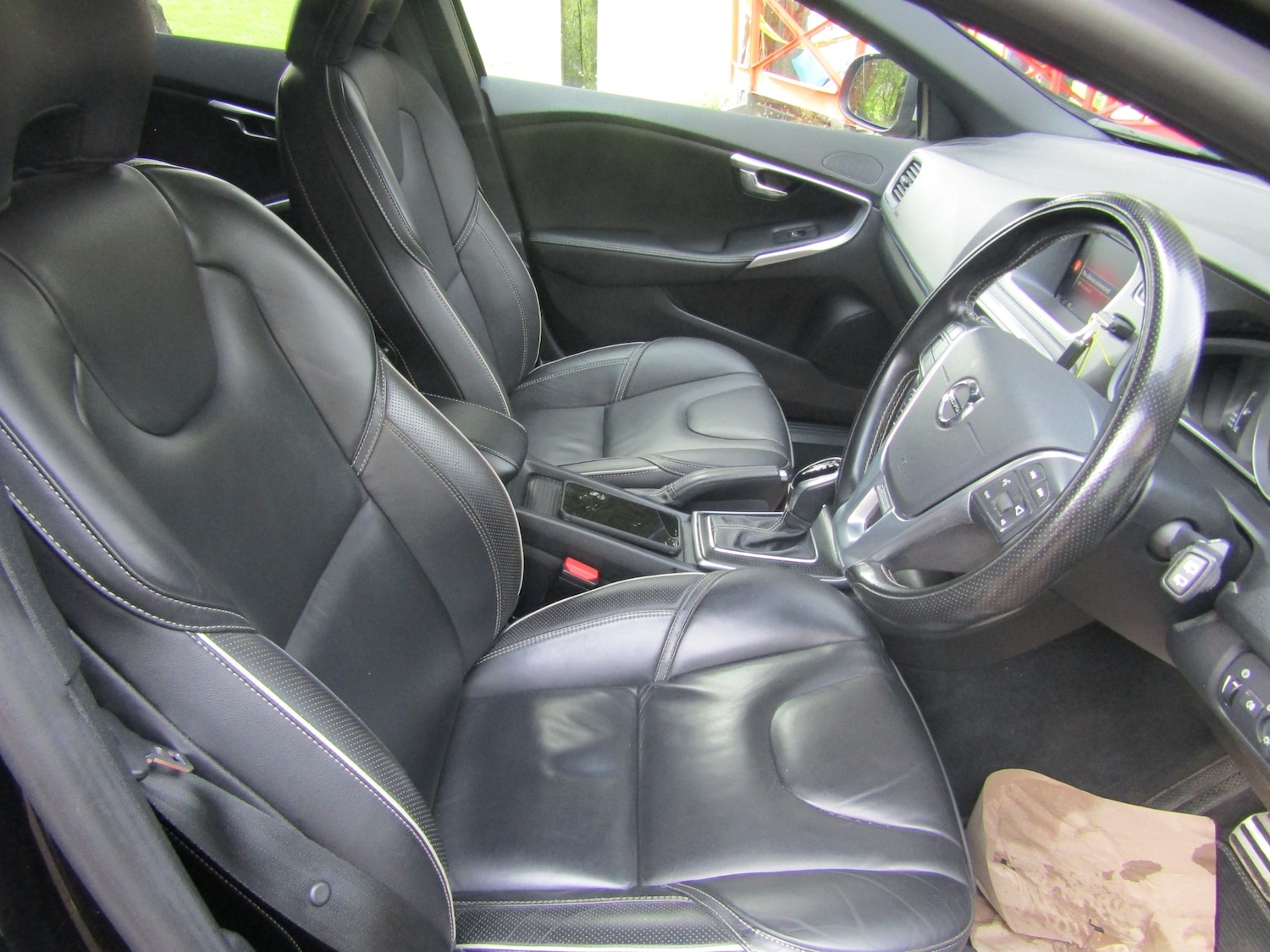 Used Volvo V40 2019 for sale - 76196243: Photo 2