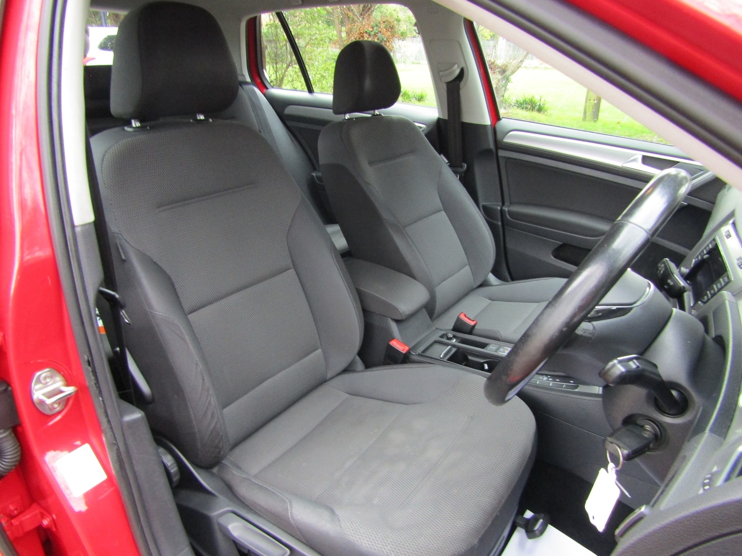 Used Volkswagen Golf 2014 for sale - 76403370: Photo 6