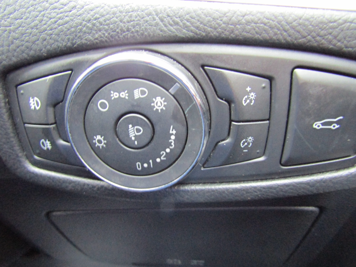 Used Ford Galaxy 2017 for sale - 76402378: Photo 31