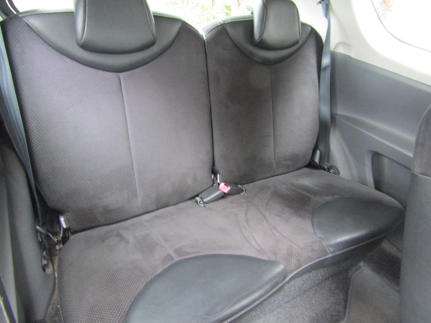 Used Toyota AYGO 2010 for sale - 77568424: Photo 8