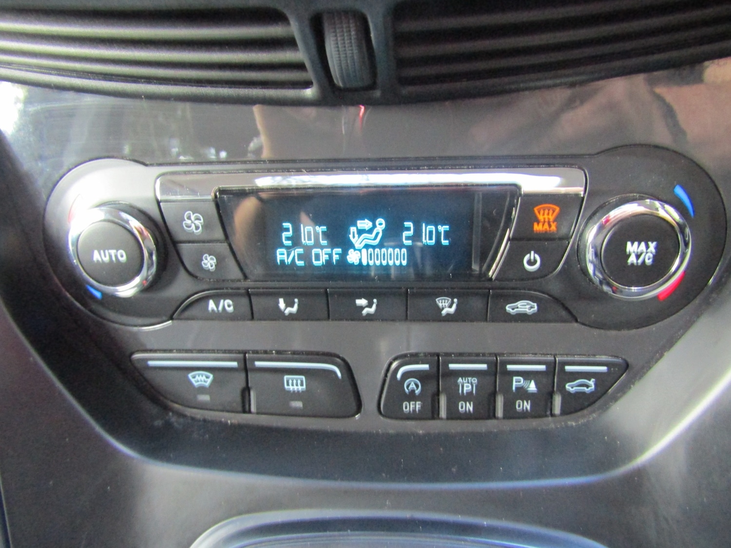 Used Ford Kuga 2015 for sale - 76309965: Photo 26