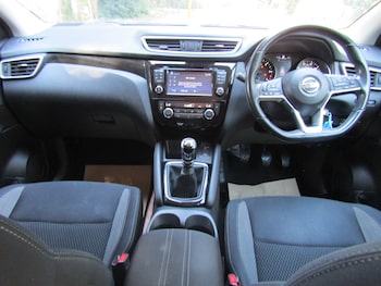 Used Nissan Qashqai 2017 for sale - 79017414: Photo