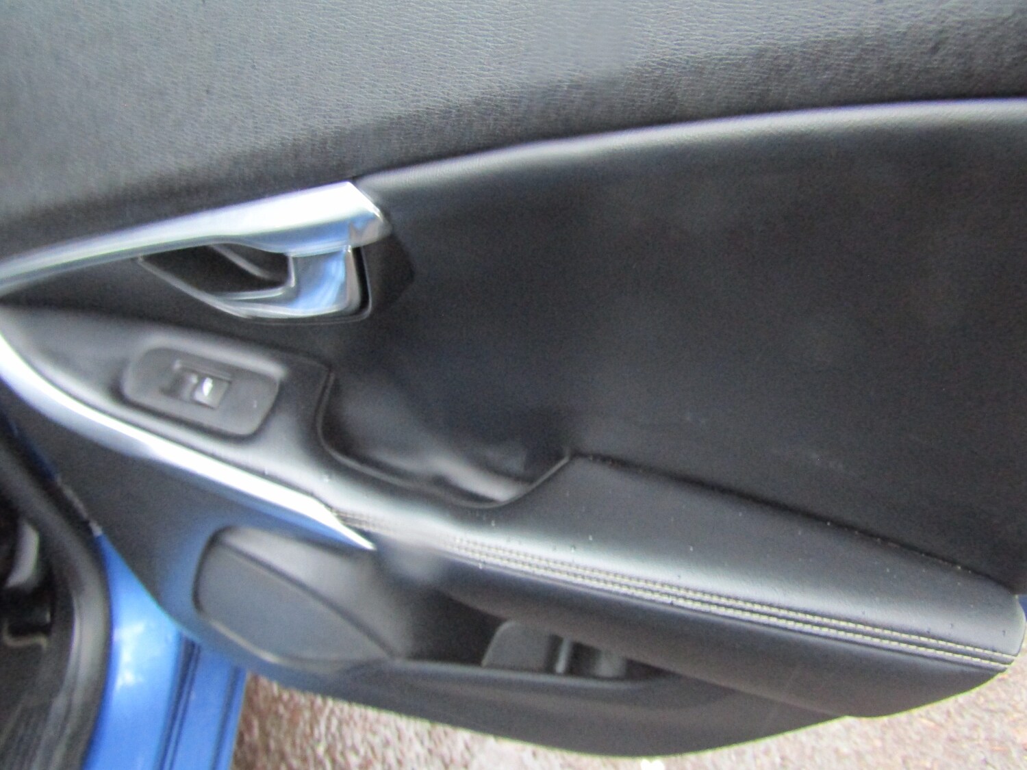 Used Volvo V40 2017 for sale - 77245325: Photo 21