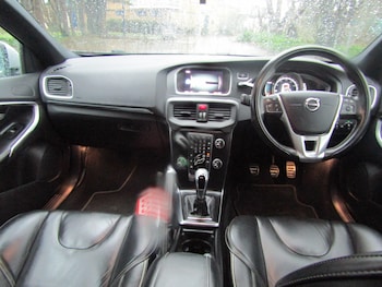 Used Volvo V40 2017 for sale - 77245325: Photo