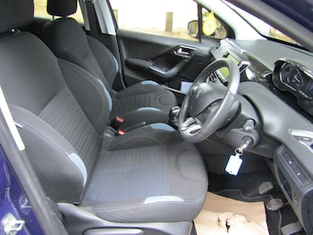 Used Peugeot 208 2013 for sale - 79380780: Photo