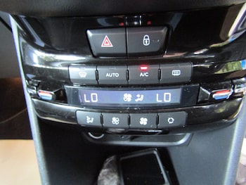 Used Peugeot 208 2013 for sale - 79380780: Photo