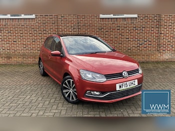 Used Volkswagen Polo 2015 for sale - 76904772: Photo