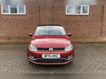 Used Volkswagen Polo 2015 for sale - 76904772: Photo