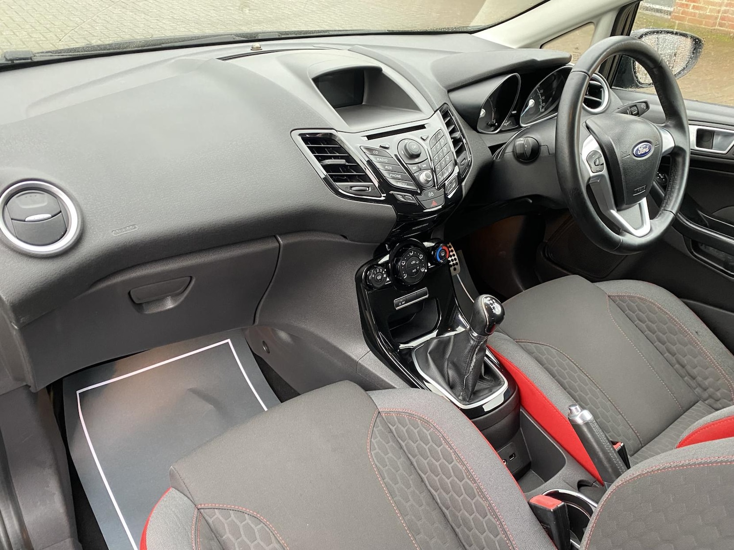 Used Ford Fiesta 2013 for sale - 76987595: Photo 11