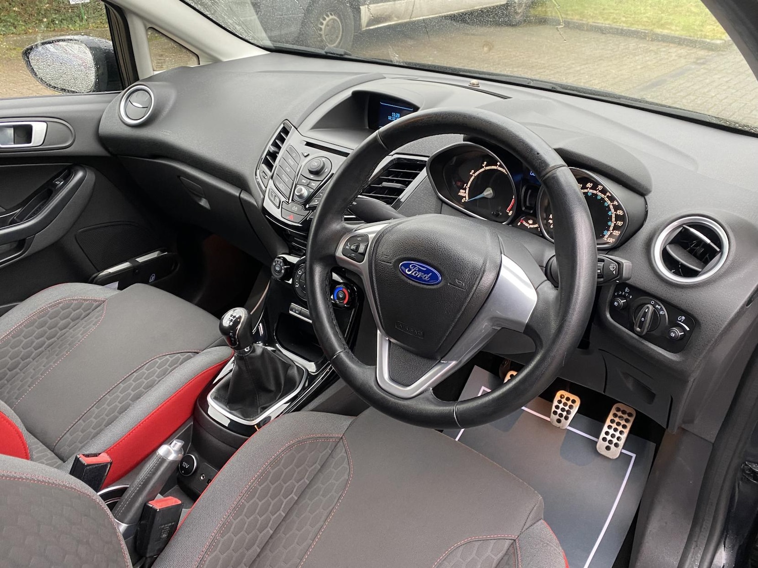 Used Ford Fiesta 2013 for sale - 76987595: Photo 12