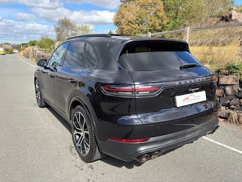 Used Porsche Cayenne 2019 for sale - 79780017: Photo