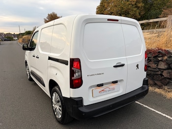 Used Peugeot Partner 2021 for sale - 79552326: Photo