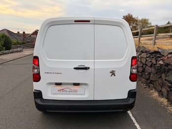 Used Peugeot Partner 2021 for sale - 79552326: Photo