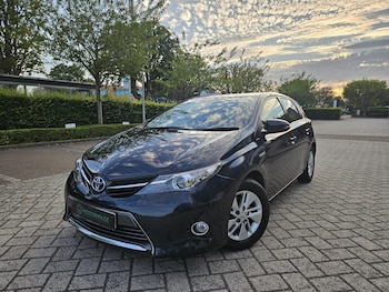 Used Toyota Auris 2015 for sale - 79374673: Photo