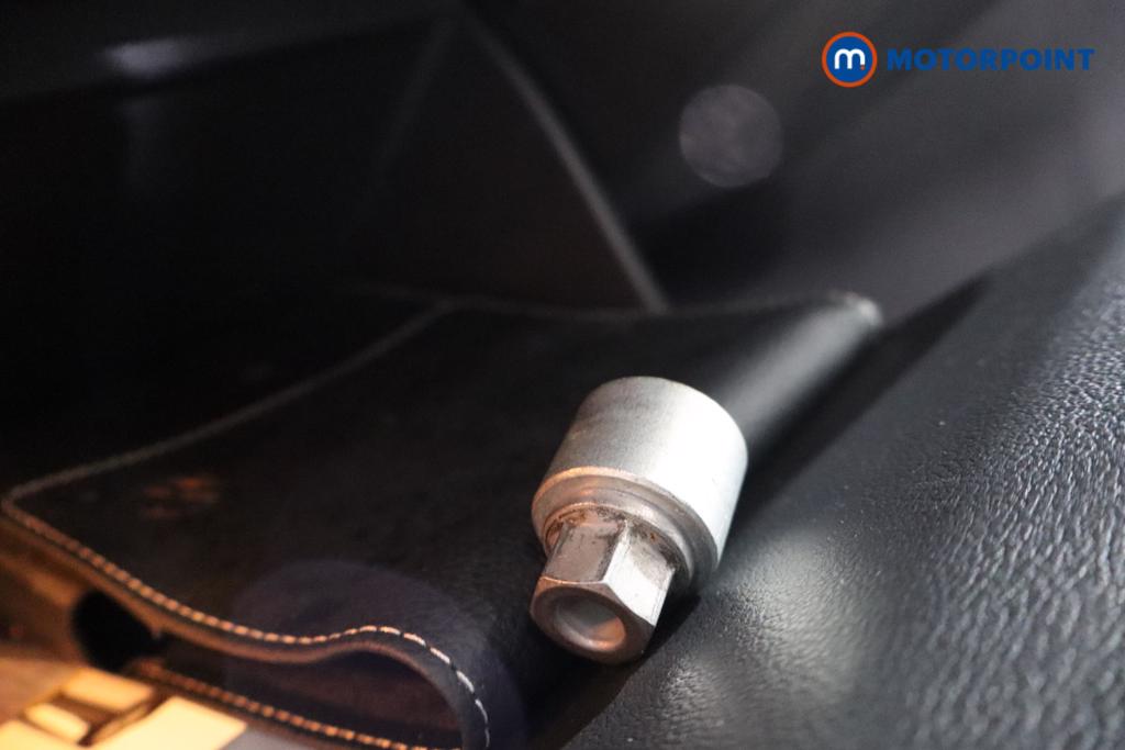 Used Volkswagen T-Roc 2023 for sale - 76878723: Photo 23