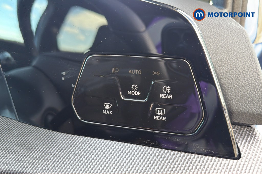 Used Volkswagen Golf 2025 for sale - 77872911: Photo 17