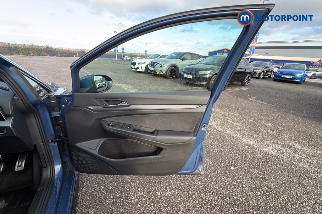 Used Volkswagen Golf 2025 for sale - 77872911: Photo 18