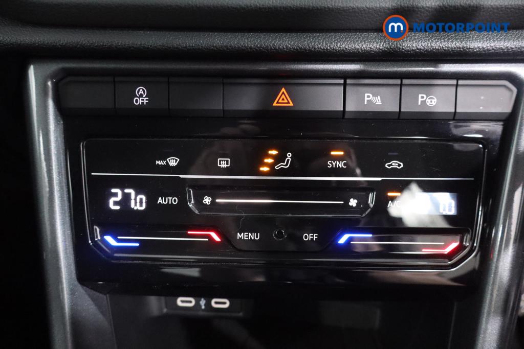 Used Volkswagen T-Roc 2023 for sale - 77000356: Photo 11