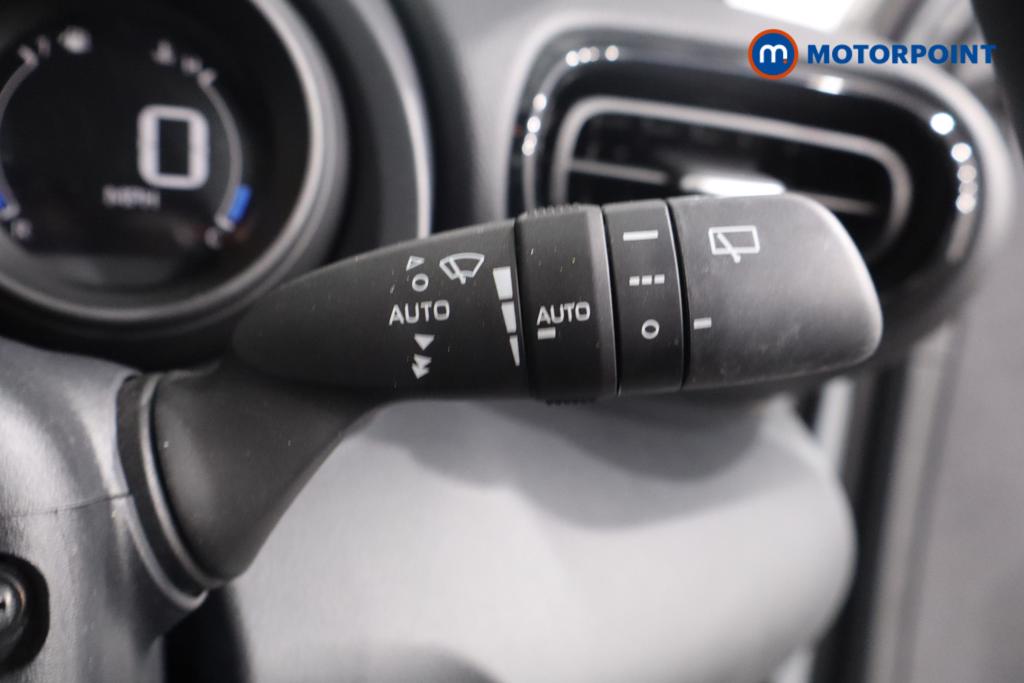 Used Toyota Yaris Cross 2023 for sale - 76278882: Photo 17