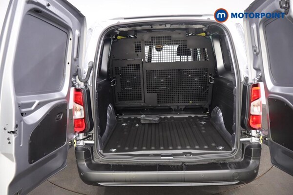 Used Citroen Berlingo 2025 for sale - 76222848: Photo 23