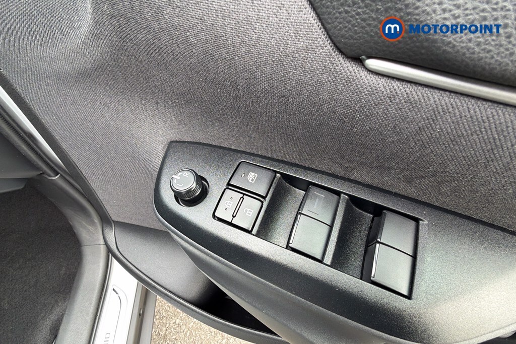 Used Toyota Yaris Cross 2024 for sale - 77996276: Photo 18