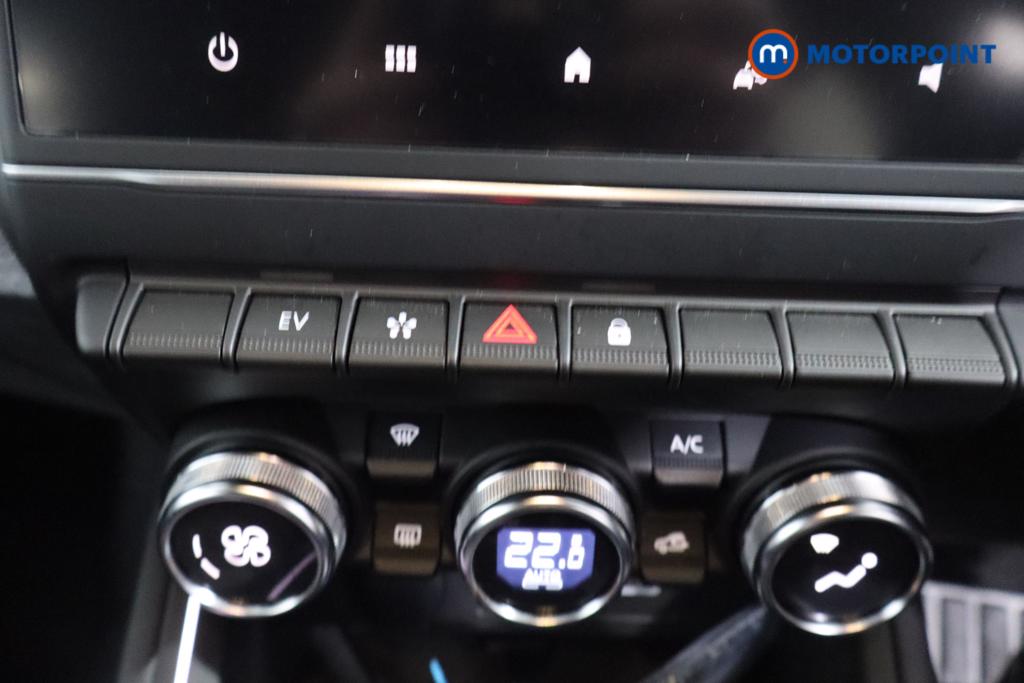 Used Renault Clio 2024 for sale - 77297679: Photo 11