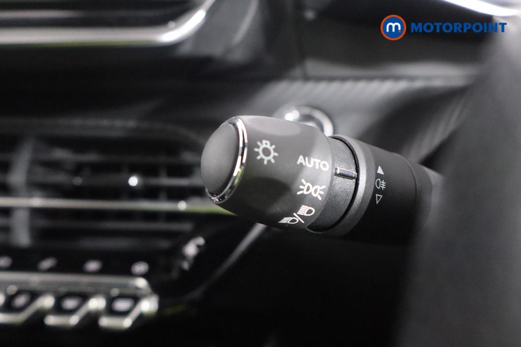 Used Peugeot 2008 2023 for sale - 77211180: Photo 18