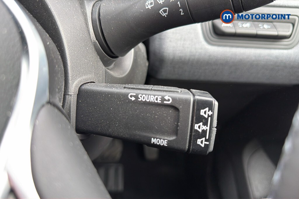 Used Renault Clio 2024 for sale - 77996302: Photo 13