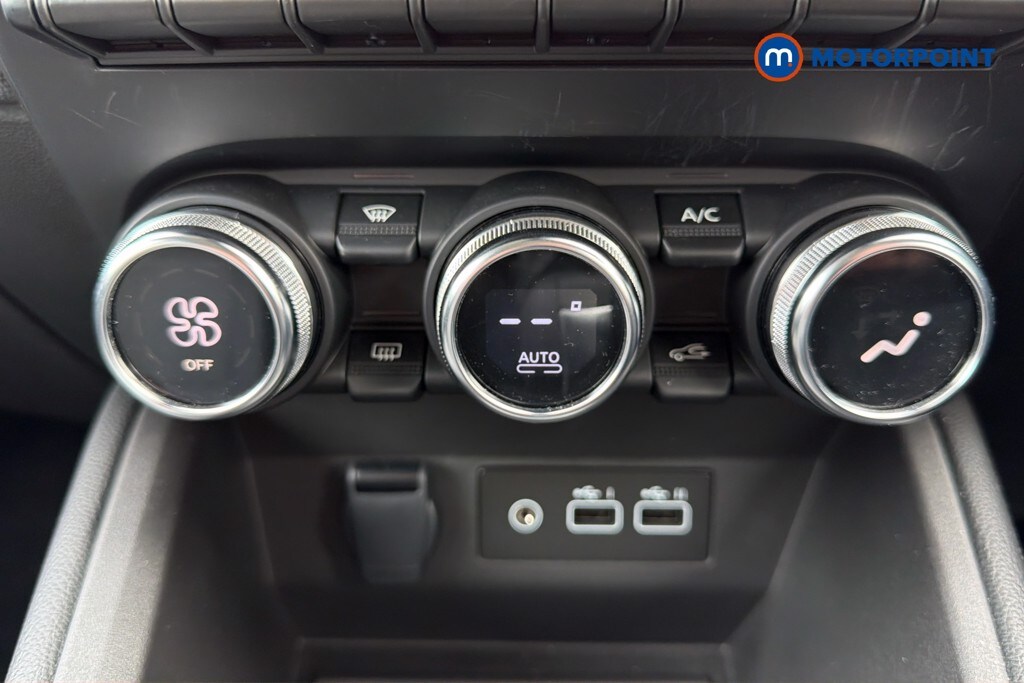 Used Renault Clio 2024 for sale - 77996302: Photo 16