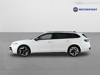 Used Volkswagen Passat 2025 for sale - 79204118: Photo