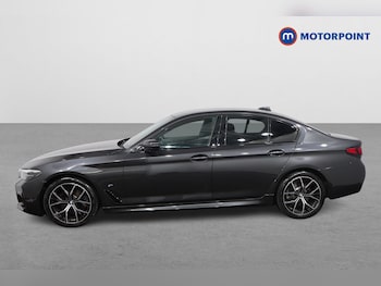 Used BMW 5 Series 2022 for sale - 76196784: Photo