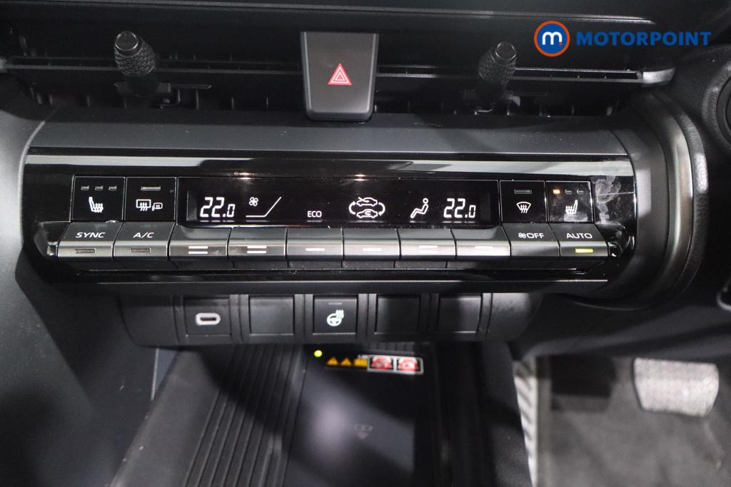 Used Toyota C-HR 2024 for sale - 76603659: Photo 12