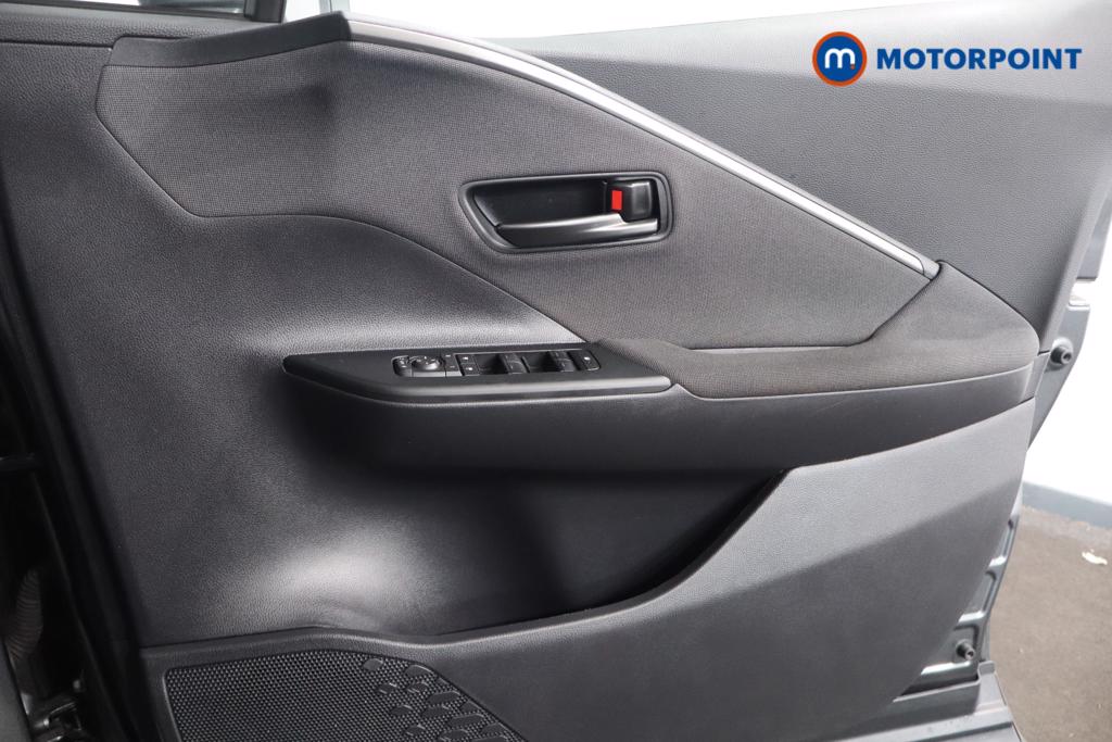 Used Toyota C-HR 2024 for sale - 76603659: Photo 18