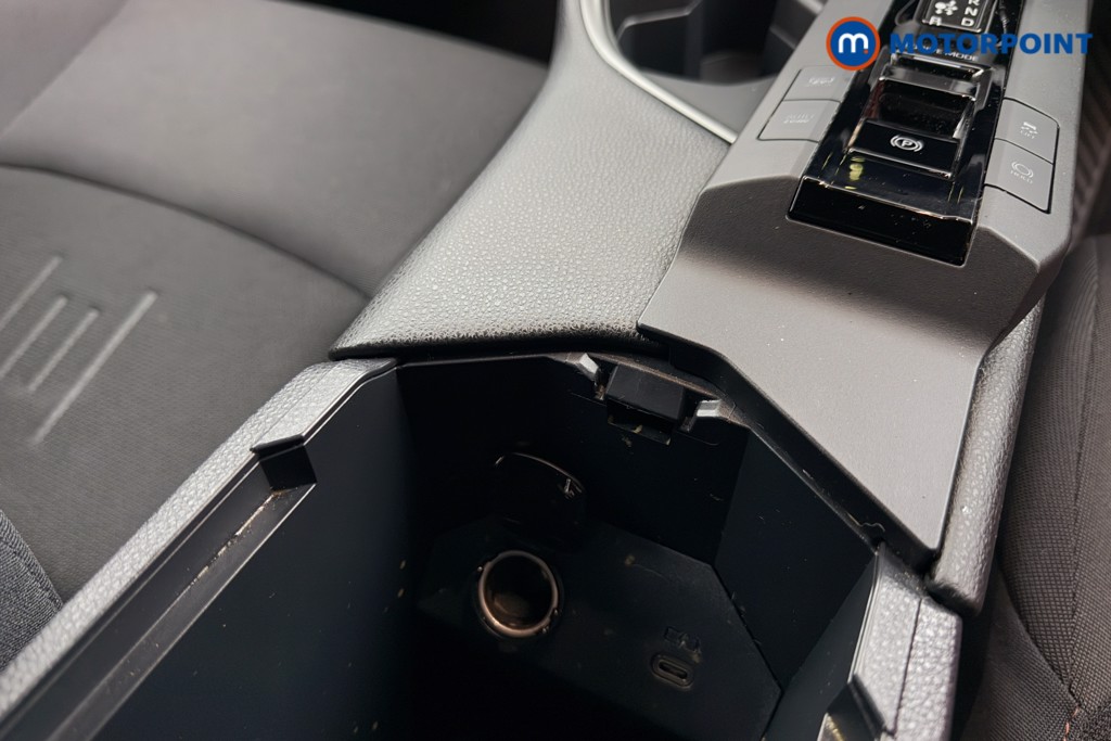 Used Toyota C-HR 2024 for sale - 76603659: Photo 21