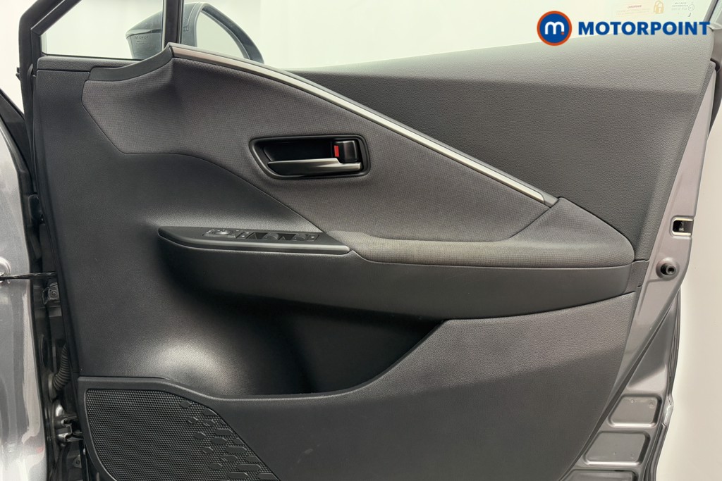 Used Toyota C-HR 2024 for sale - 76603659: Photo 24