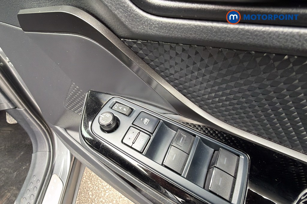 Used Toyota C-HR 2022 for sale - 77973033: Photo 18